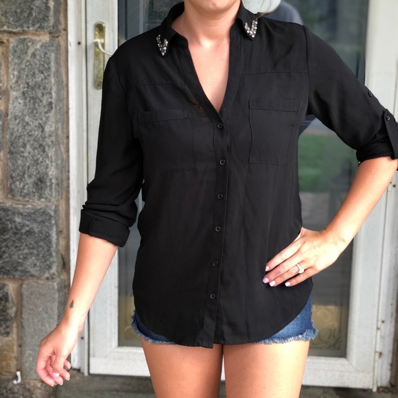 Express Blouse with Embellished Collar - Picture 1 of 2
